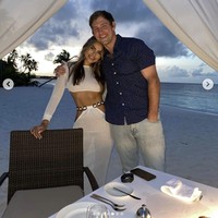 Brooks Nader diketahui sudah menikah dengan pujaan hatinya, yang bekerja sebagai advertiser William Haire. Pernikahan Brooks dan William berlangsung di New Orleans, Louisiana, Amerika Serikat pada Desember 2019. Foto: Dok. Instagram @ brooksnader