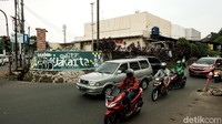 Mural Jakarta Kolaborasi ini dibuat dalam rangka HUT ke-494 ibu kota. Mural ini tersebar di berbagai sudut Jakarta.  