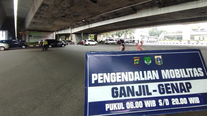 Ganjil genap di Jalan Rasuna Said Jaksel (Foto: Azhar/detikcom)
