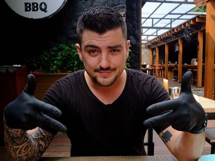 Pose Keren Chef Benjamin Leek, Head Chef Holywings Kemang yang Jago Masak BBQ