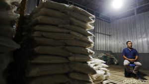 Nih Gudang Beras Bebas Rentenir, Petani Merapat!
