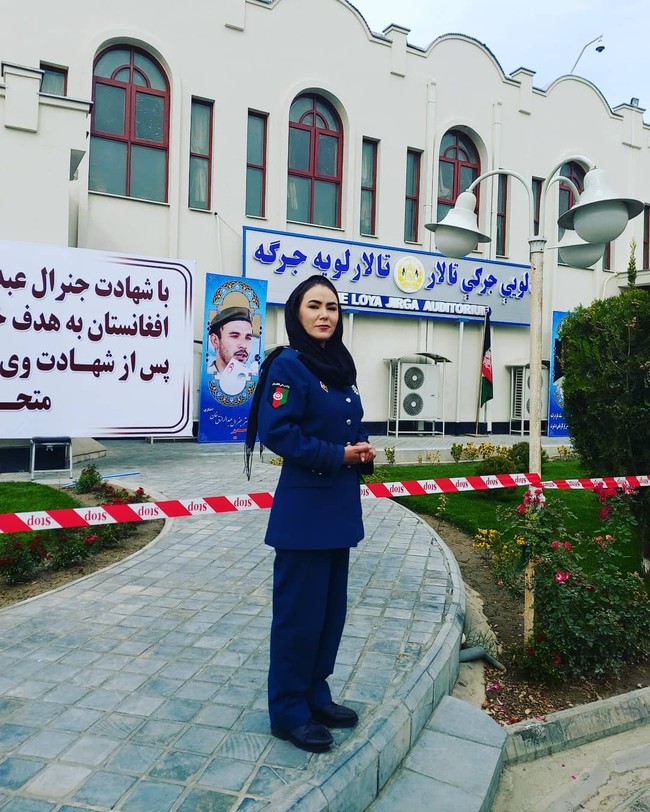 Aku tidak takut berbicara terbuka karena tidak ada tersisa dariku. Negara Afghanistan sudah tidak ada, tidak ada kebebasan. Aku selalu memperjuangkan kehidupan normal di negara ini. Jika sekarang tidak ada kehidupan, mengapa aku takut? ujarnya. Foto: Instagram @gulafroz_ebtekar