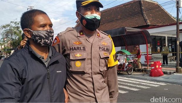 jokowi ke blitar
