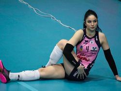 Klara Peric, Atlet Voli Putri yang Bikin Netizen Terpesona