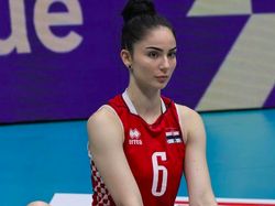 Klara Peric, Atlet Voli Putri yang Bikin Netizen Terpesona