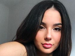 Klara Peric, Atlet Voli Putri yang Bikin Netizen Terpesona