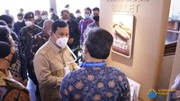 ITS juga memamerkan inovasi frangible bullet atau peluru ramah lingkungan yang bisa pecah saat menumbuk sebuah objek. Peluru yang tidak mengandung logam Pb ini dibuat dengan metode metalurgi serbuk,  yakni memadatkan serbuk logam dengan tekanan tertentu lalu memanaskannya di bawah temperatur lelehnya. Foto: Komunikasi Publik ITS