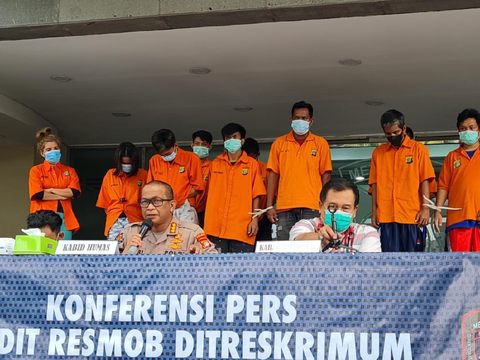 Polda Metro tangkap komplotan penipu yang catut artis Baim Wong (Farih/detikcom)