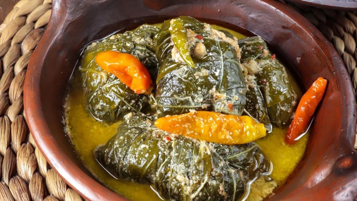 Resep Buntil Daun Singkong