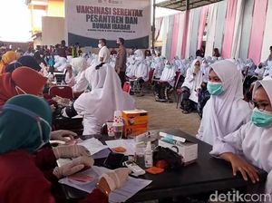 Ribuan Santri dari Tiga Ponpes di Brebes Divaksin Serentak Hari ini