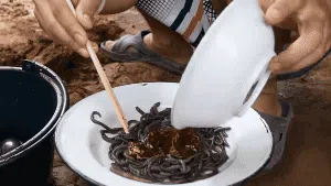 Salad Cacing Viral, Pemerintah Thailand Larang Warganya Menyantap Salad Ini