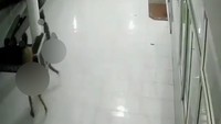 Wali Nagari Batang Barus, Syamsul Azwar, menyebut peristiwa itu diduga terjadi Minggu (5/9/2021) dini hari. Rekaman CCTV yang menunjukkan waktu pukul 01.04 WIB. (Foto: dok. Istimewa)