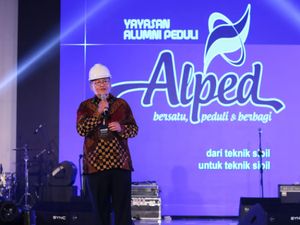 Alumni Sipil UNS Peduli Salurkan Beasiswa Rp 4,7 M, Selamatkan Ratusan Mahasiswa