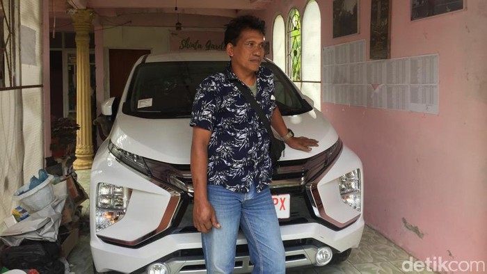 Sumianto, miliarder Sleman langsung beli 3 mobil dari ganti rugi tol, Jumat (3/9/2021).