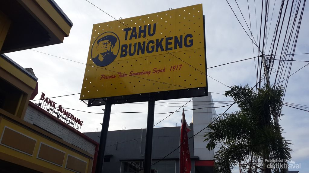 Tahu Bungkeng menjadi perintis adanya makanan tahu Sumedang