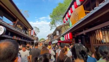 Wilayah Dalian pernah diduduki dua kali oleh Jepang, di mana pendudukan pertama di tahun 1894 menyisakan sejarah pembantaian massal. Kemudian belakangan, terjadi ketegangan antara China dan Jepang terkait sengketa Taiwan dan Laut China Selatan. Foto: YouTube