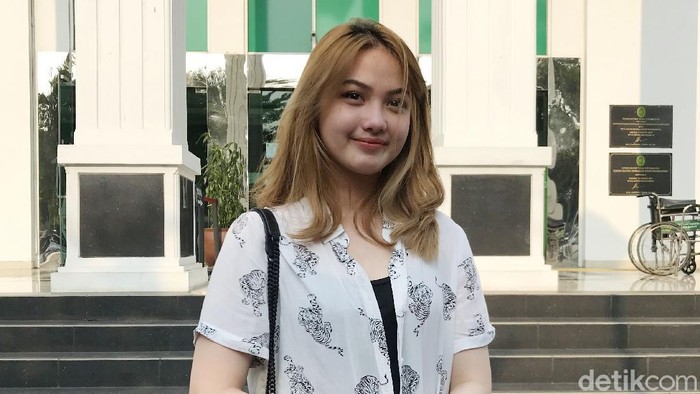 Aisyah Aqilah saat ditemui di Pengadilan Negeri Jakarta Barat.
