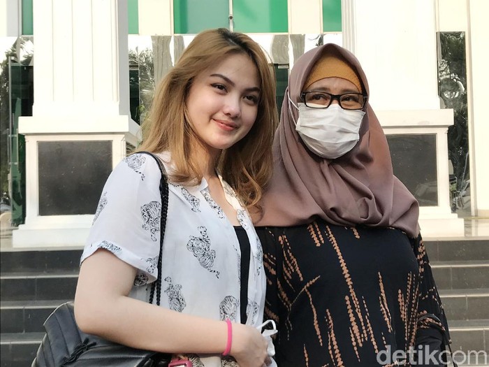 Aisyah Aqilah saat ditemui di Pengadilan Negeri Jakarta Barat.