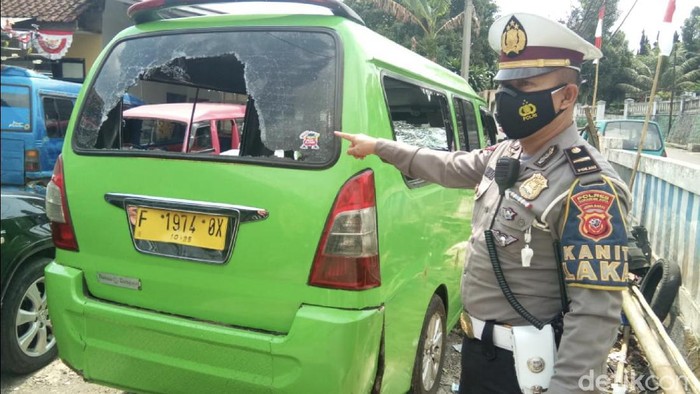 Angkot Tabrak Mati Satpam