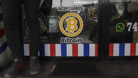 Penerapan bitcoin mulai meluas di San Salvador. Meski demikian, protes masih belum reda. Sebelumnya, sosialisasi penggunaan Bitcoin sebagai alat pembayaran dilakukan sejak Juni lalu.