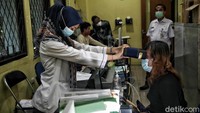 Jalan panjang yang ditempuh itu pun membuahkan hasil. Kementerian Dalam Negeri mulai membantu membuatkan KTP elektronik untuk transgender. Perekaman e-KTP untuk Transpuan itu pun sudah mulai dilayani di Kantor Sudin Dukcapil Jakarta Utara. Tujuannya adalah agar mereka mendapatkan identitas resmi guna mempermudah mengakses pelayanan publik.   