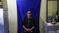 Sebagian dari mereka adalah anak rantau di Ibu Kota. Tak sedikit yang memilih meninggalkan tempat asal karena dikucilkan dan diberi stigma negatif. Untuk itulah mereka memilih tempat yang paling tepat adalah Jakarta dengan kebebasan khas Ibu Kota. Sayangnya, mereka ini tak ada yang memiliki identitas diri resmi yakni KTP. Untuk itu mereka memperjuangkannya di Ibu Kota.  