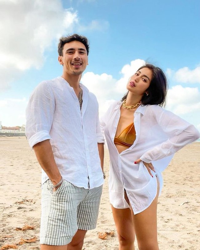 Jessica Iskandar sendiri belum lama ini memang diketahui telah melakukan pembaptisan. Sebelumnya Jessica adalah seorang muslim. Namun dia menjelaskan bahwa proses pindah agama yang dipilihnya itu tidak ada hubungannya dengan sang kekasih, Vincent Verhaag. Foto: Instagram/@inijedar