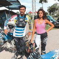 Semenjak putus dengan Richard Kyle, Jessica Iskandar diketahui telah kembali menjalin hubungan dengan pria tampan bernama Vincent Verhaag. Momen kebersamaan keduanya pun sering dibagikan oleh Jessica di media sosial Instagramnya. Foto: Instagram/@inijedar