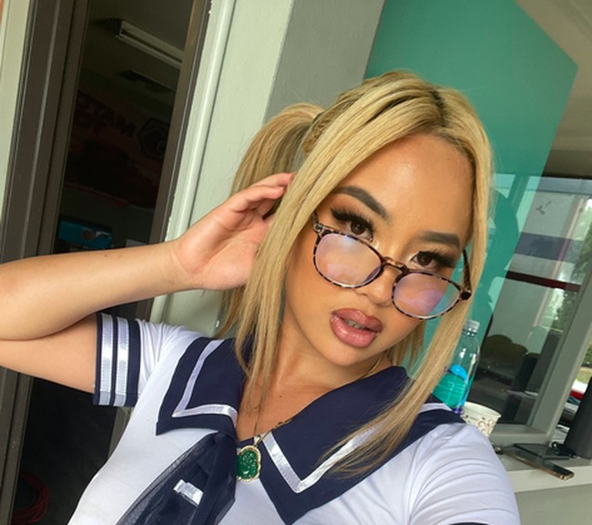 Awalnya Kazumi kaget, namun dia berusaha tenang dan menikmatinya. Menurutnya, hal tersebut adalah pengalaman tergila baginya. Foto: dok. Instagram/@kazumisworld