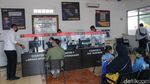 Keluarga Korban Kebakaran Lapas Tangerang Datangi Crisis Center