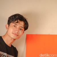 Kedai bakso Daffa dan Diska yang buka mulai pukul 11.00 - 21.00 WIB terletak di Jalan Waas No. 10b, Batununggal, Bandung, Jawa Barat. Menurut Daffa, menu yang disajikan beragam mulai dari bakso kuah, mie bakso dan mie yamin dengan harga mulai dari Rp 16 ribu sampai Rp 25 ribu. Foto: Dok. pribadi Diska.