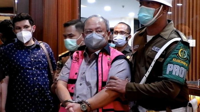 Konferensi pers penetapan tersangka korupsi pembelian gas BUMD Sumsel