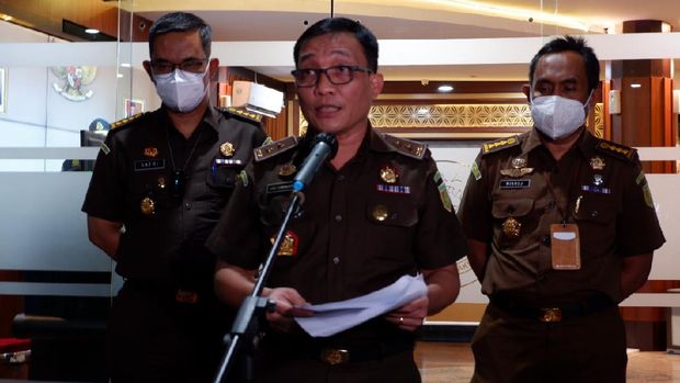 Konferensi pers penetapan tersangka korupsi pembelian gas BUMD Sumsel