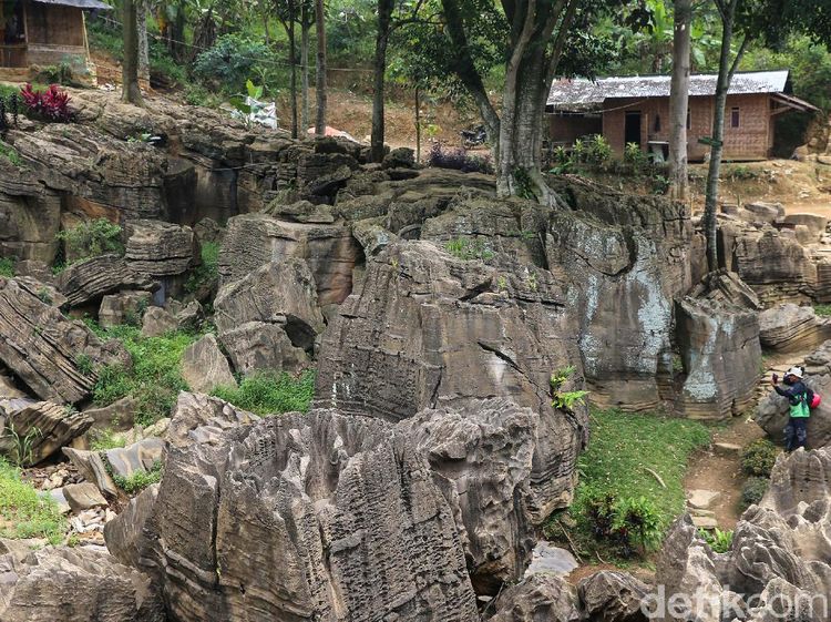 Cobain, Yuk! Menapakkan Kaki ke Gua Garunggang di Sentul