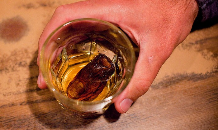 7 Minuman Super Aneh di Dunia, Ada yang Dicampur Jari Kaki Manusia!