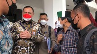Khoirul Anam Gumilar sebagai Ketua Umum Badko HMI Jabar mengatakan ia dan rekan-rekan Ketua KAMMI, GMKI, HIKMABUDHI, PMKRI, sedang menyusun Policy Papper, melakukan survei dan mengumpulkan data untuk diserahkan ke KPK di Jakarta segera. 