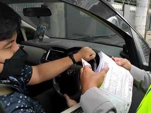 Kena Tilang, Masih Ada Pemobil Ngaku Belum Tahu Gage di Rasuna Said Jaksel
