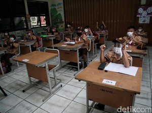 Menkes Bakal Buka Data Kasus COVID-19 di Sekolah Tatap Muka