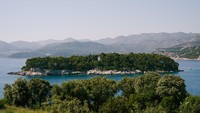 Pulau ini bernama Daksa, lokasinya di Kroasia. (Getty Images/iStockphoto)