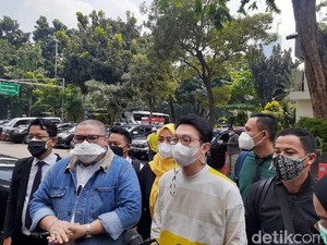 Tampil Santai, Richard Lee Kembali Jalani Pemeriksaan Tambahan Kasus Akses Ilegal