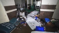 Banjir terjadi usai hujan deras mengguyur kawasan tersebut. 