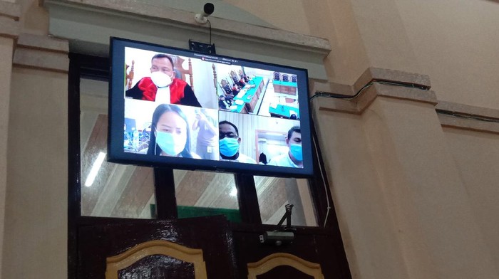 Sidang kasus jual beli vaksin COVID-19 ilegal di Medan (Ahmad Arfah-detikcom)