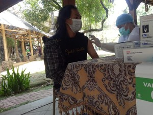Kembali Buka, Tempat Wisata di Jabar Siap Jadi Sentra Vaksinasi Corona