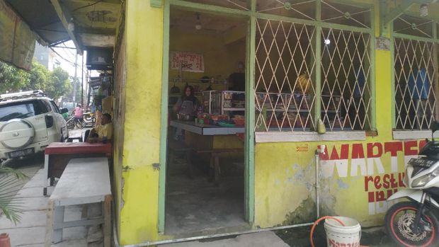 Warteg di Jl Pademangan III yang air PAM-nya mampet.