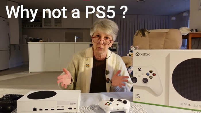 Nenek Ini Lebih Memilih Xbox Series S Dibandingkan PS5