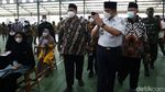Anies Baswedan Pantau Vaksinasi Ponpes di Jaktim