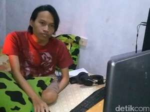 Kisah Penyandang Difabel Jago Coding, Kliennya dari Luar Negeri