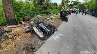 Peristiwa kecelakaan itu terjadi pukul 10.30 WIB. Saat itu truk pengangkut air bernomor H 1983 AY melaju dari arah atas, dan tiba-tiba pengemudi truk tidak bisa mengendalikan kendaraannya.