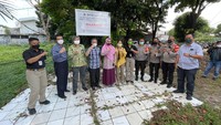 1 bidang tanah sesuai SHGB Nomor 7159/Kel Pondok Pinang (d/h SHGB Nomor 489/Pondok Pinang) seluas 2.020 m2 yang terletak di Jalan Gedung Hijau Raya Kav 1/Th-1 No 63, Jakarta Selatan. Tercatat sebagai aset properti eks BPPN yang berasal dari Barang Jaminan Diambil Alih eks debitur an Universal Metal Work, eks Bank Unibank.