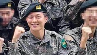 Jang Ki Yong tampil gagah mengenakan seragam tentara. Foto: (dok. ist)